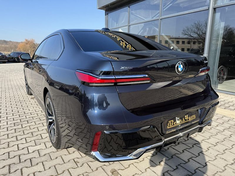 BMW Řada 7 (2024) 40XD 220kW M-PAKET INDIVIDUAL! - fotka 7 z 55
