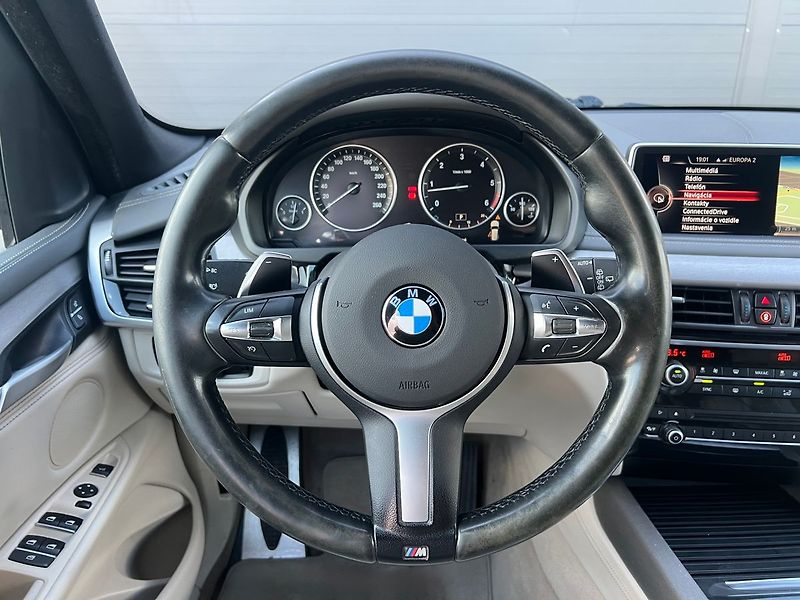 BMW X5 30d xDrive-2019 ALU - fotka 21 z 36
