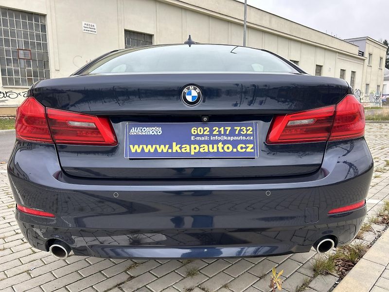 BMW Řada 5 520D XDRIVE, 1. majitel - fotka 8 z 33