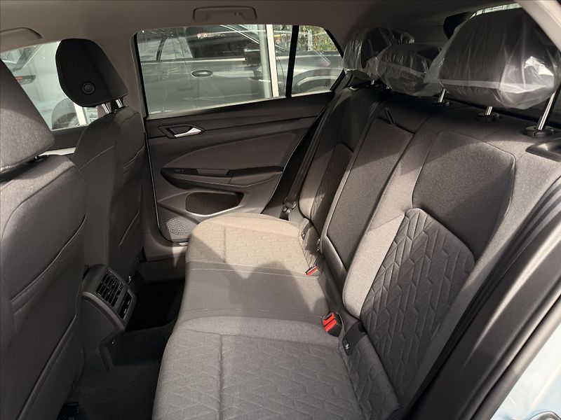 Volkswagen Golf (2025) 1,5 TSI 6G 85kW  People - fotka 18 z 18