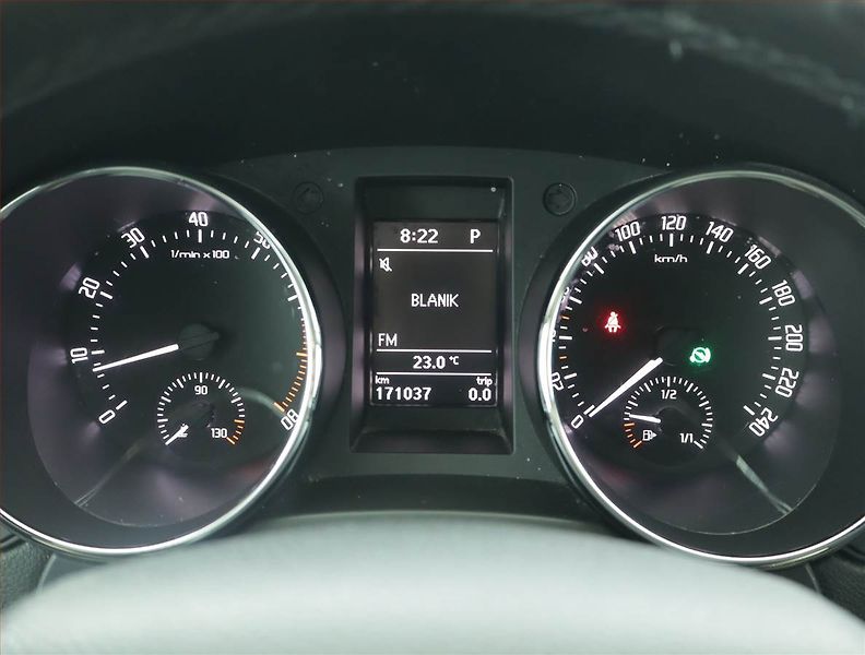 Škoda Yeti (2014) 1.4 TSI, Automat, Serv.kniha - fotka 11 z 17