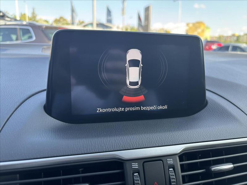 Mazda 3 2,0 i Attraction PLNÝ SERVIS - fotka 17 z 39