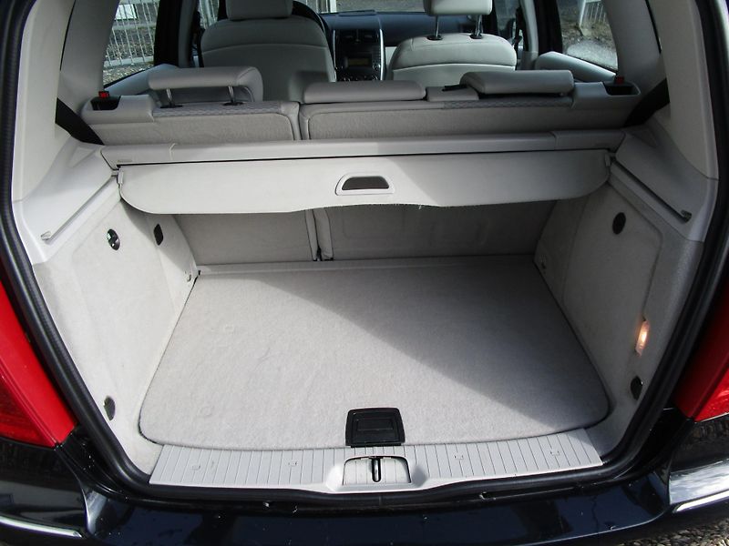 Mercedes-Benz Třídy A (2011) 1,7i-85KW-NOVÁ STK+OLEJ - fotka 6 z 13