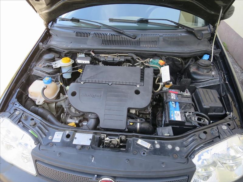 Fiat Strada 1,3  JTD - fotka 16 z 18