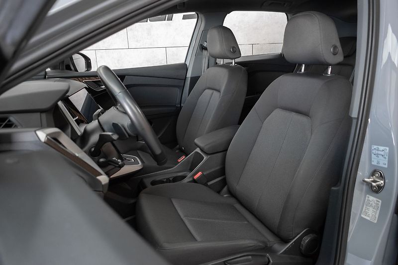Audi Q4 e-tron 45*82kWH*QUATTRO*SoH92%*ČR 1.M - fotka 10 z 46