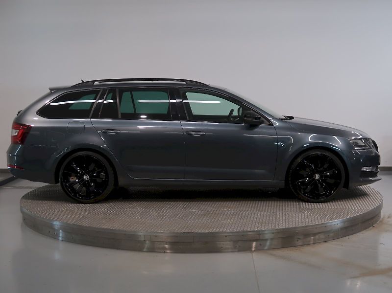 Škoda Octavia (2020) STYLE 2.0TDI 110KW DSG PANORAM - fotka 8 z 47