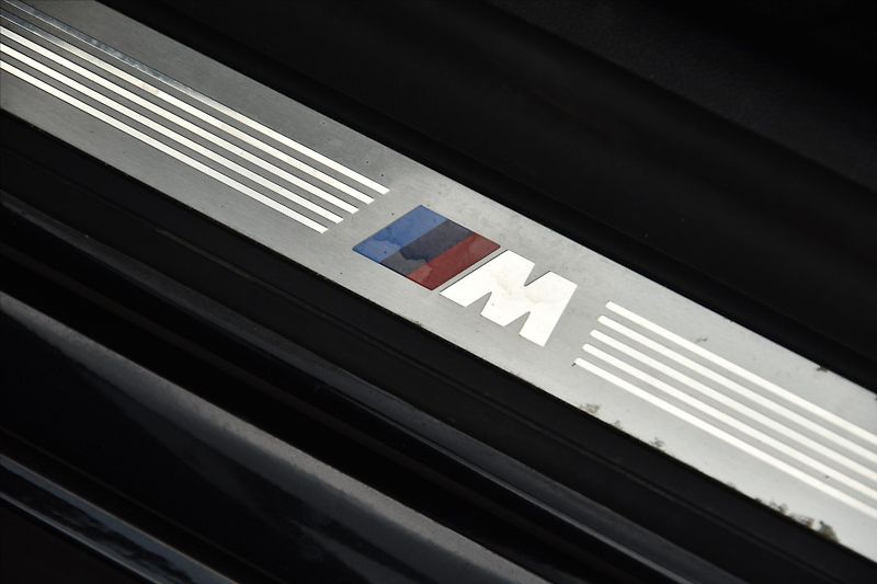 BMW Řada 5 520d xDrive M PAKET DPH ČR - fotka 29 z 30