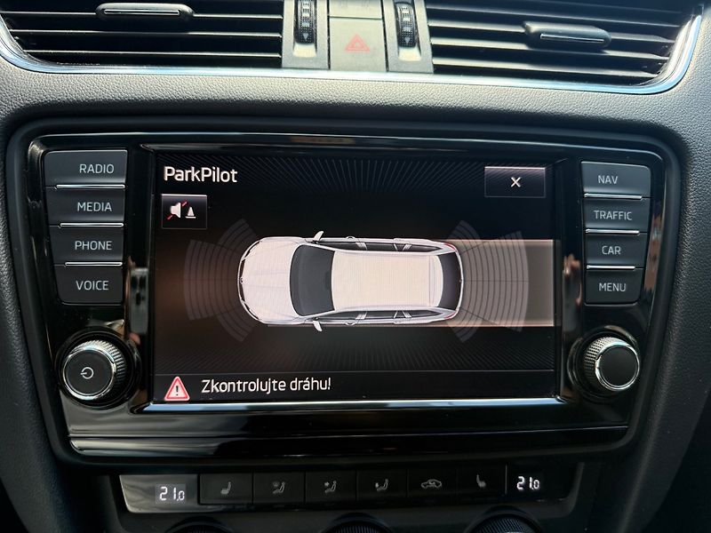 Škoda Octavia (2014) RS 2.0 TDI 135 kW - fotka 19 z 28