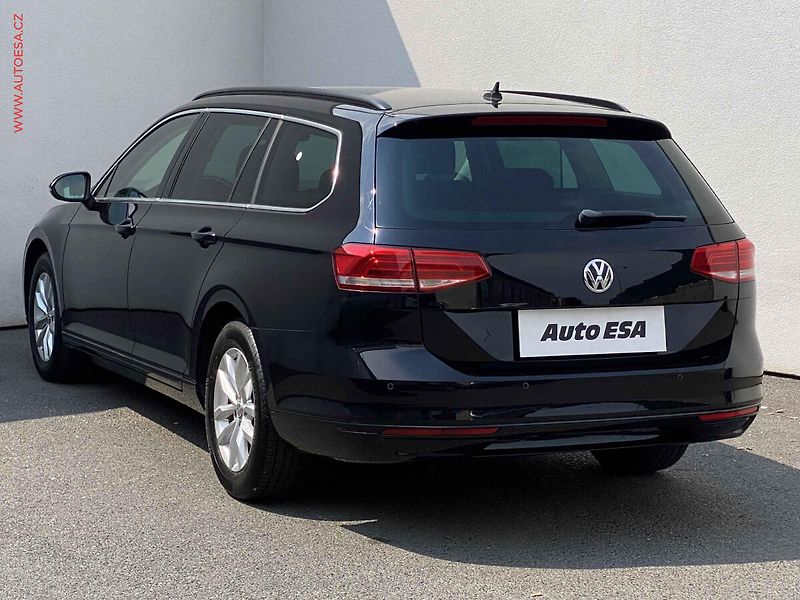 Volkswagen Passat (2018) 1.4 TSi, Comfortline, navi - fotka 6 z 18