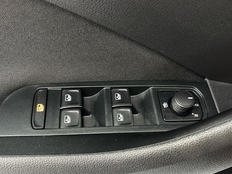 Škoda Kamiq Selection - fotka 21 z 28