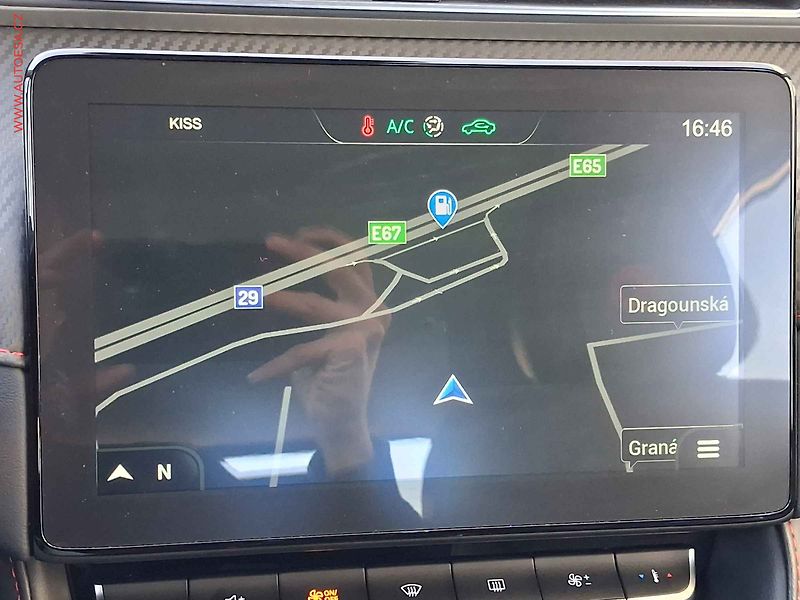 MG ZS (2023) 1.0 TGi, Luxury, LED, panor - fotka 17 z 18