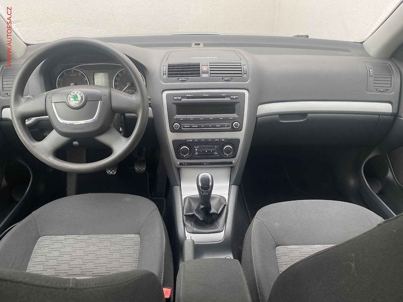 Škoda Octavia (2013) 1.4 TSi, Ambition - fotka 8 z 15