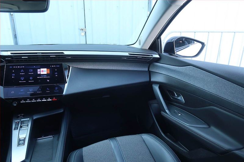 Peugeot 308 (2024) Allure 1.2 PureTech, Automat - fotka 8 z 24