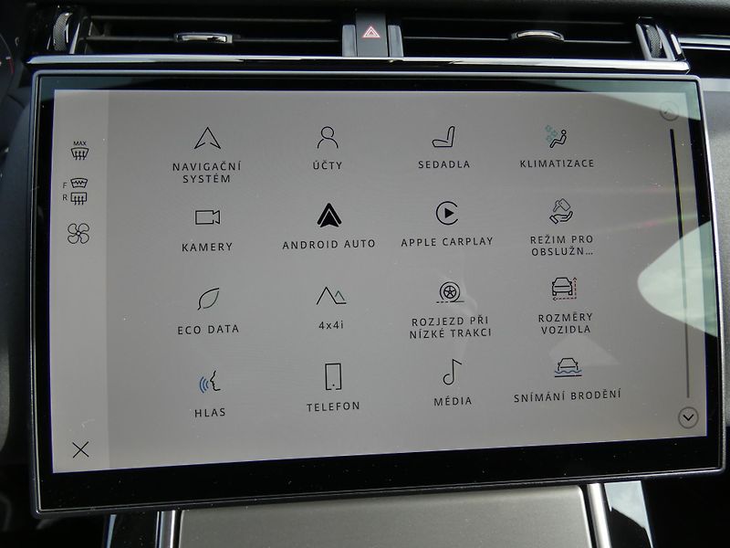 Land Rover Range Rover Velar (2026) 2,0 S D200 - fotka 26 z 41