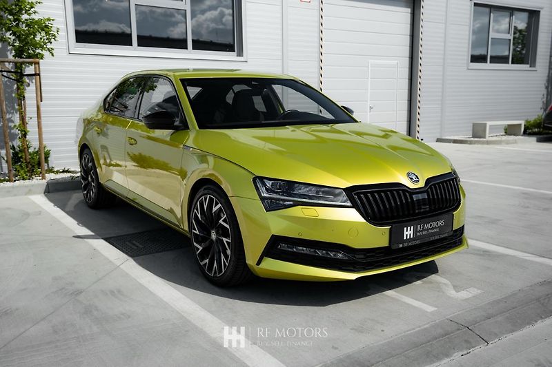 Škoda Superb (2019) Superb SportLine 4x4 200kW - fotka 1 z 45