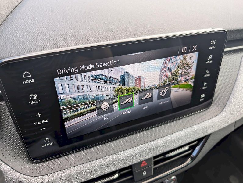 Škoda Kamiq (2025) 1,5 TSI / 110 kW DSG Selection - fotka 20 z 30