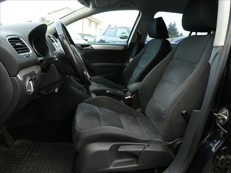 Volkswagen Golf 1,4 TSi 90kW 2xkola,po servise - fotka 16 z 47