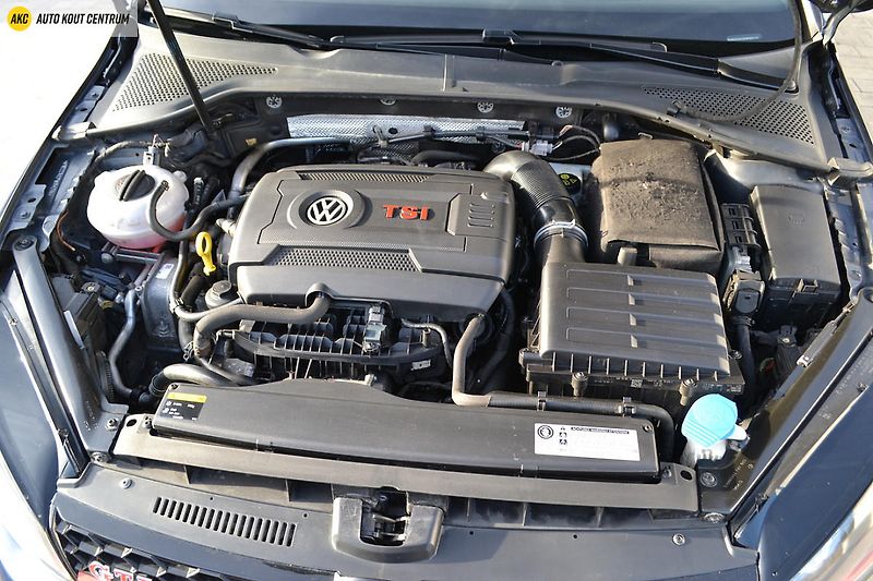 Volkswagen Golf VII    2.0TSI -162KW   GTI - fotka 37 z 39