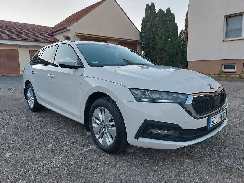 Škoda Octavia 2,0 TDi 85kw Ambition ČR - fotka 7 z 17