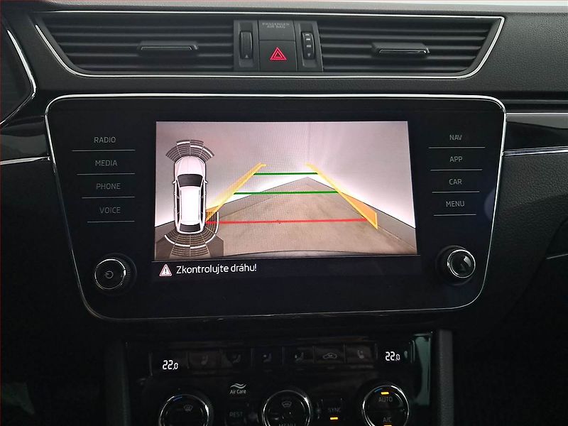 Škoda Superb (2020) Laurin&Klement 2.0 TDI - fotka 17 z 20