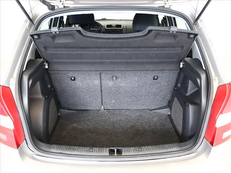 Škoda Fabia (2008) 1.2, po STK, jezdí skvěle - fotka 11 z 11