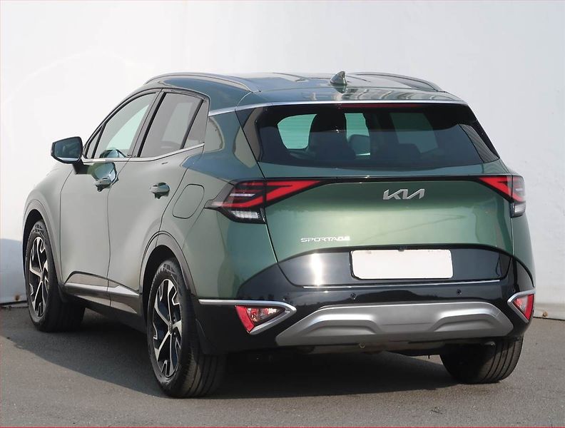 Kia Sportage (2023) 1.6 T-GDI MHEV - fotka 4 z 28