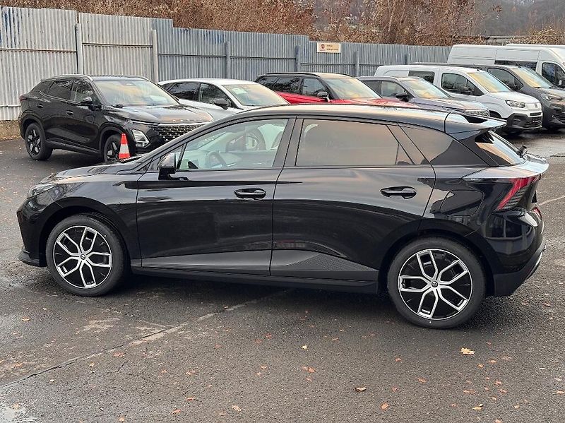 MG MG4 (2025) Electric Exclusive (64 kWh) - fotka 6 z 39