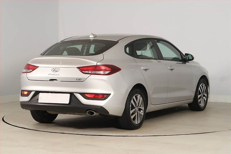 Hyundai i30 (2020) Komfort 1.0 T-GDI, ČR,1.maj - fotka 5 z 17