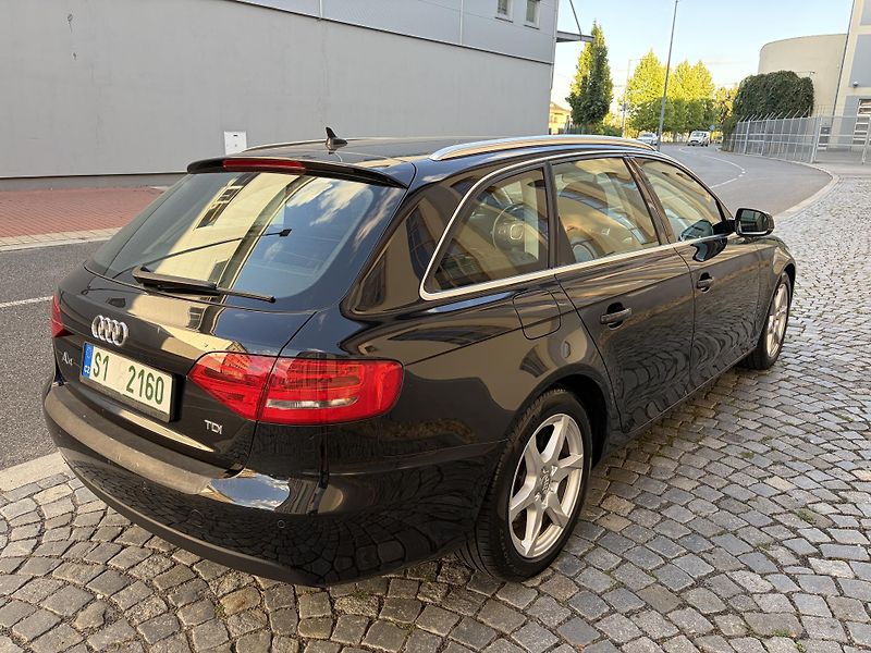 Audi A4 2,0 TDI, manual, nehavarovane - fotka 6 z 26