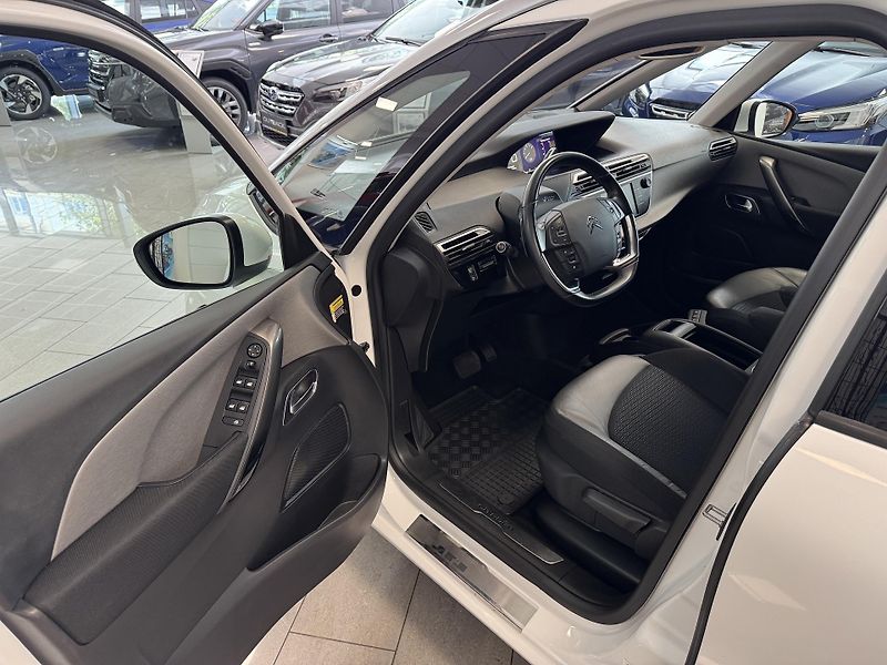 Citroën Grand C4 SpaceTourer 1.5 Blue HDi 130 EAT8 Shine P. - fotka 12 z 53