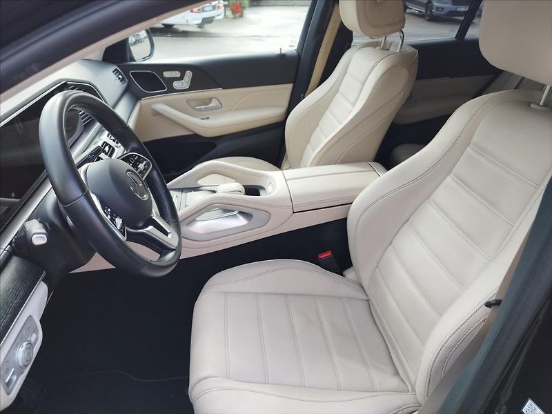 Mercedes-Benz GLE 3,0 300D 4MATIC COUPE - fotka 6 z 29