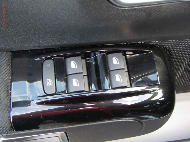 Citroën C3 (2021) 1.2 PT, AC. LED, park.asist - fotka 11 z 20