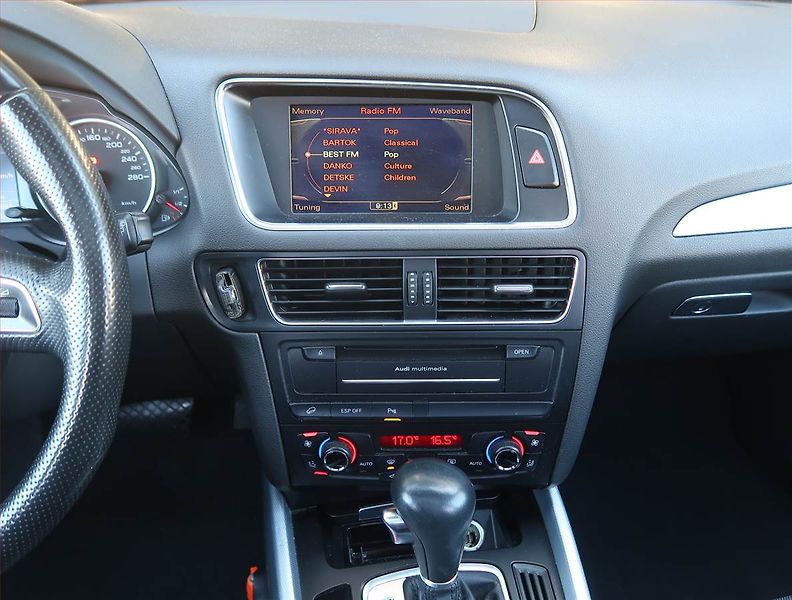 Audi Q5 (2010) 2.0 TDI, 4X4, Automat, Navi - fotka 11 z 20