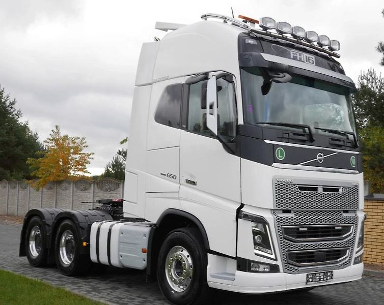 Volvo FH (2021) 16.650 6x4 tahač 100t EURO 6 - fotka 2 z 15