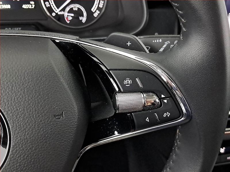 Škoda Scala (2023) Style 1.0 TSI, Automat, ČR - fotka 16 z 19