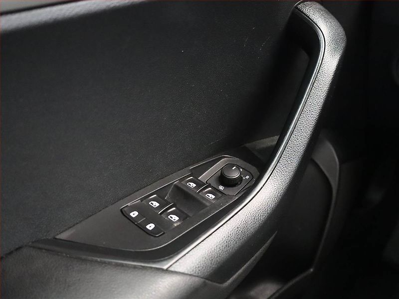 Škoda Karoq (2020) Ambition 1.5 TSI - fotka 15 z 15