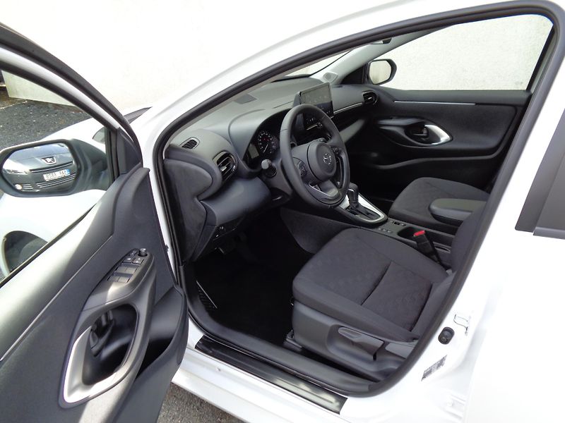Mazda 2 Hybrid (2026) 1,5 AT Center-line, AKCE! - fotka 8 z 24