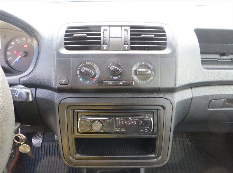 Škoda Fabia 1,2 TSI 63kW ČR - fotka 14 z 17