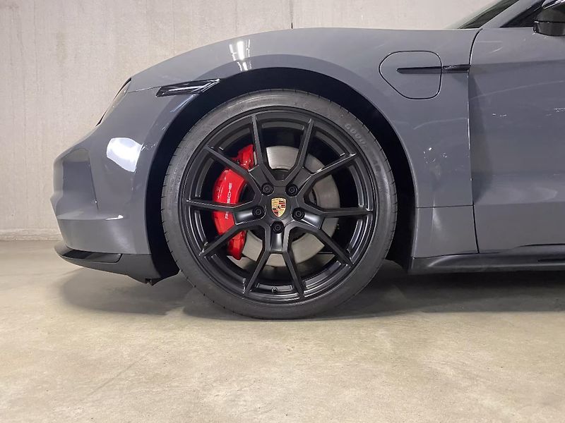 Porsche Taycan GTS PASM 360 HD-Matrix Pano - fotka 6 z 22