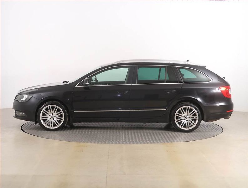 Škoda Superb (2014) 2.0 TDI, Automat, Navi, Xenony - fotka 3 z 21