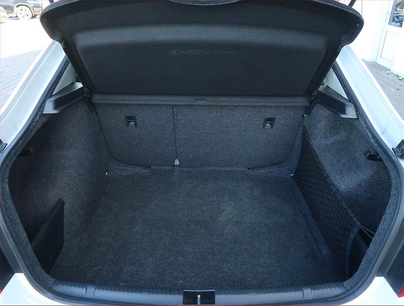 Škoda Rapid (2016) Ambition 1.4 TDI, Serv.kniha - fotka 13 z 14