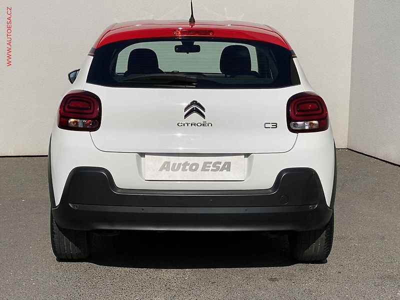 Citroën C3 (2019) 1.2 PT, Shine, park. čidla - fotka 5 z 19