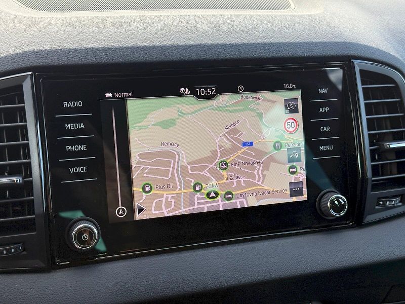Škoda Karoq (2025) 1.5 TSI 110 kW DSG SportLine - fotka 24 z 27