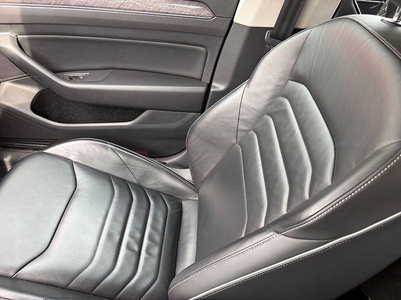 Volkswagen Arteon Elegance TOP VÝBAVA - fotka 12 z 19