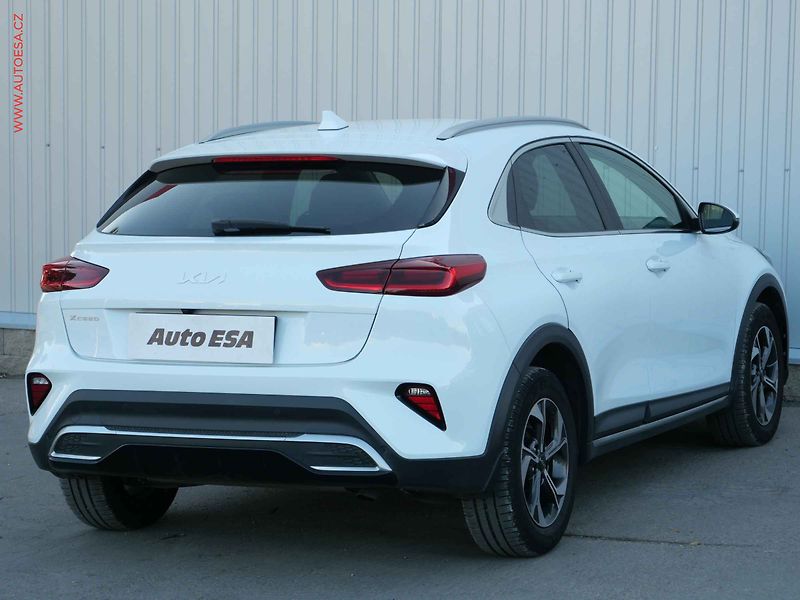 Kia XCeed (2025) 1.6 T-GDi, 1.maj,ČR, AT - fotka 4 z 26