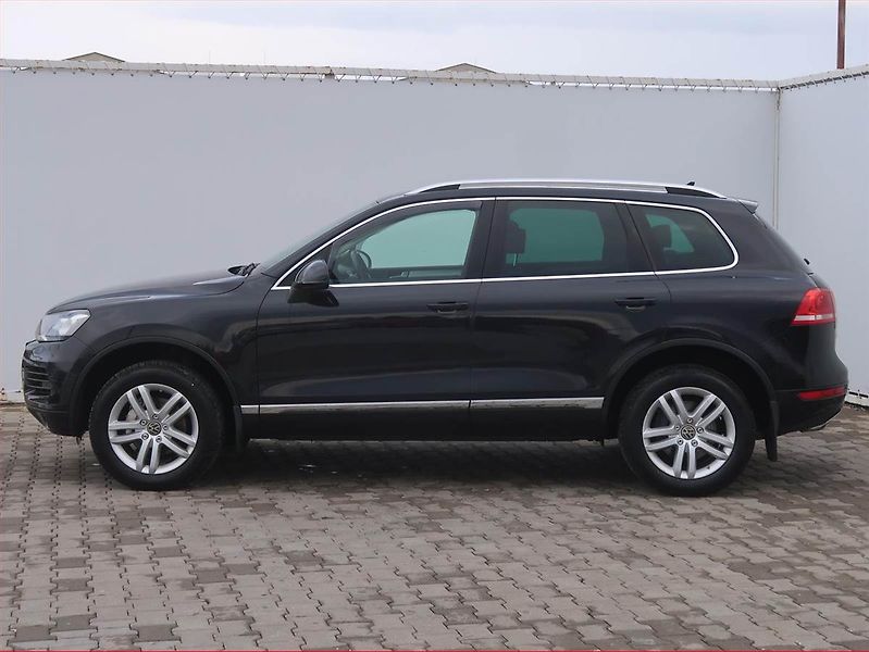 Volkswagen Touareg (2011) 3.0 TDI, 4X4, Automat - fotka 3 z 16