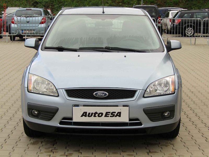 Ford Focus (2007) 1.6i, ČR, AC - fotka 2 z 16