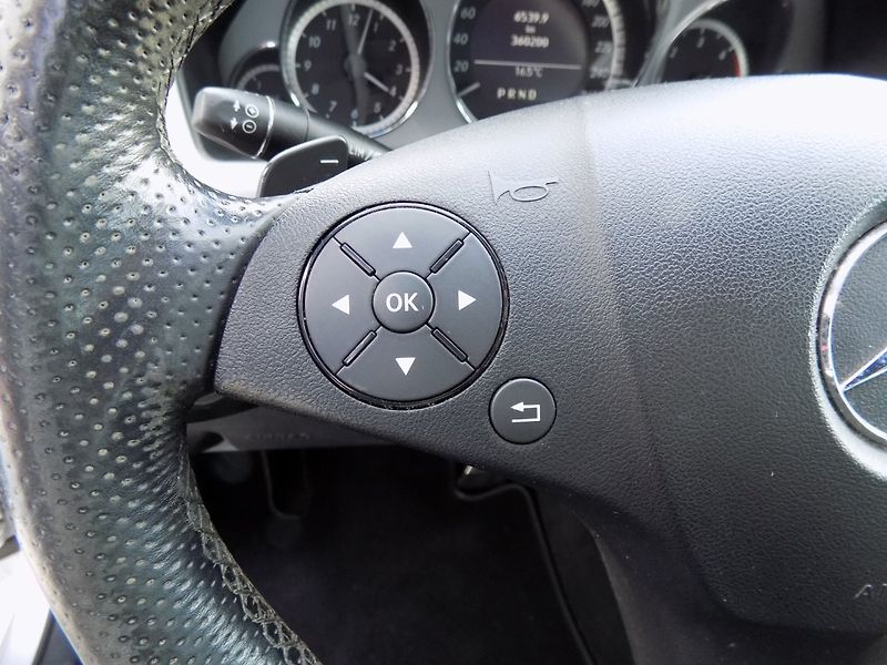 Mercedes-Benz Třídy E (2009) 220d/AMG-Line/AT/LED/bi-xenon/ - fotka 24 z 37