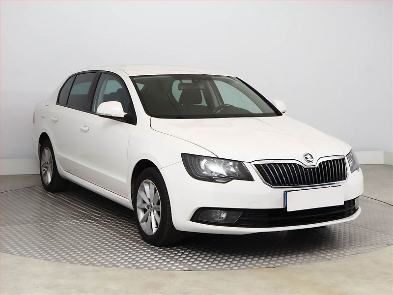 Škoda Superb (2015) Ambition 1.4 TSI, Xenony - fotografie inzerátu