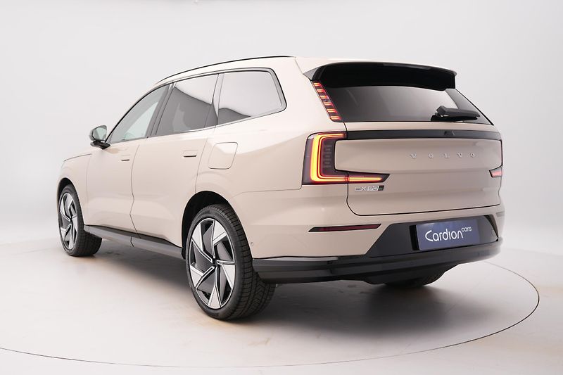 Volvo EX90 (2024) PURE ELECTRIC TWIN ULTRA 7míst - fotka 10 z 46